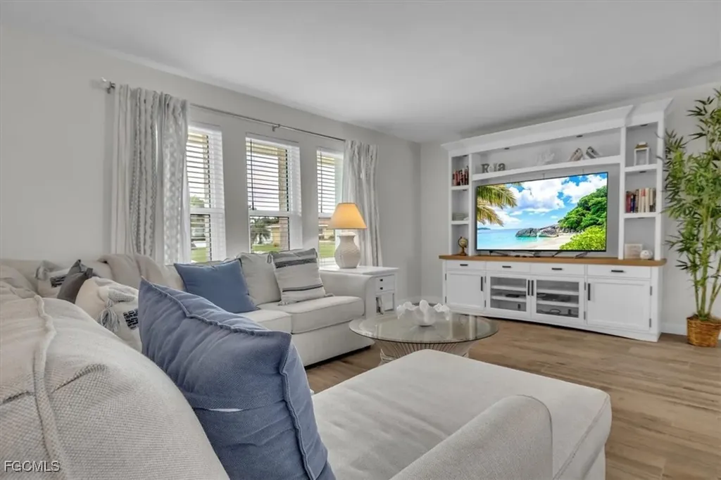 1113 SE 17th Street Cape Coral FL 33990