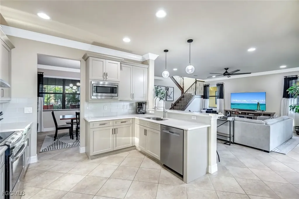 11732 Meadowrun Circle Fort Myers FL 33913