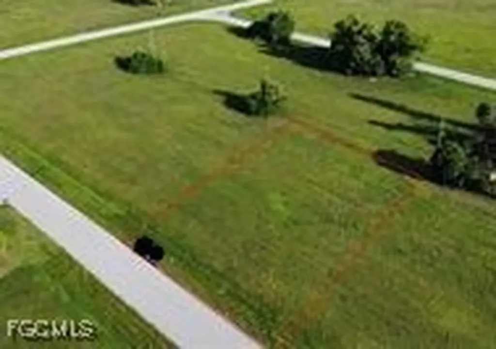 1720 NE 17th Street Cape Coral FL 33909