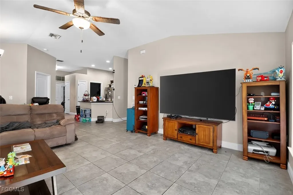 4301 NW 36th Place Cape Coral FL 33993