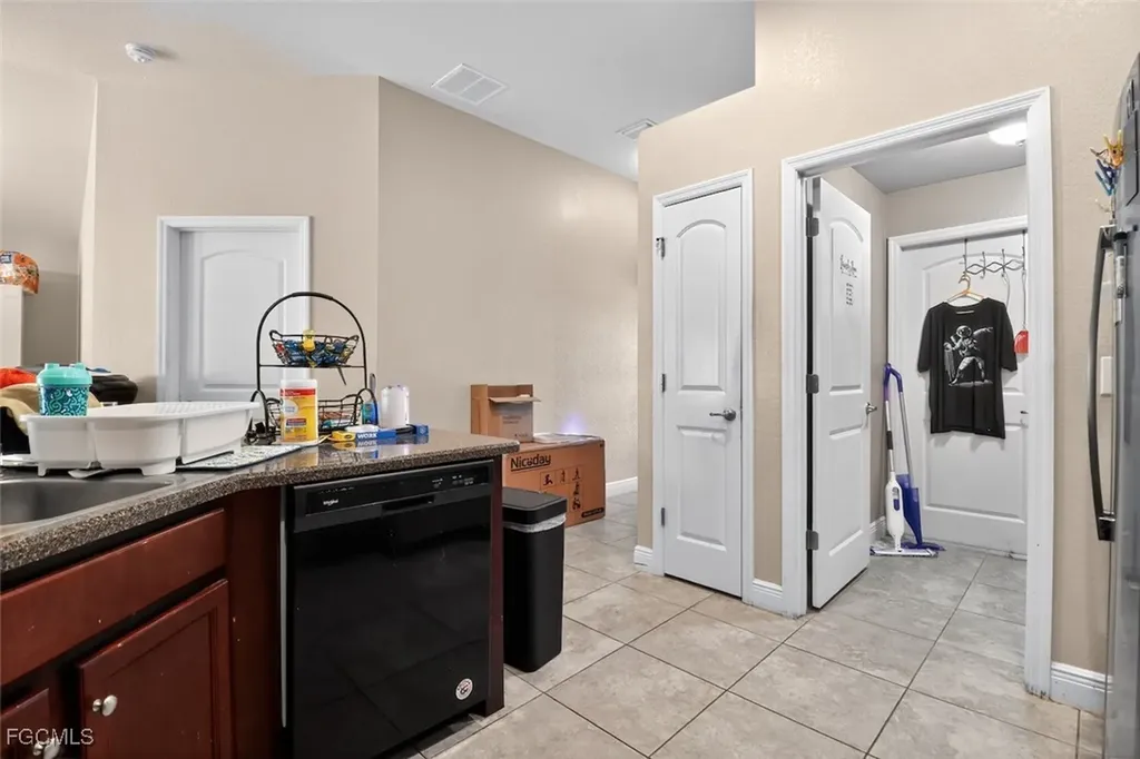 4301 NW 36th Place Cape Coral FL 33993