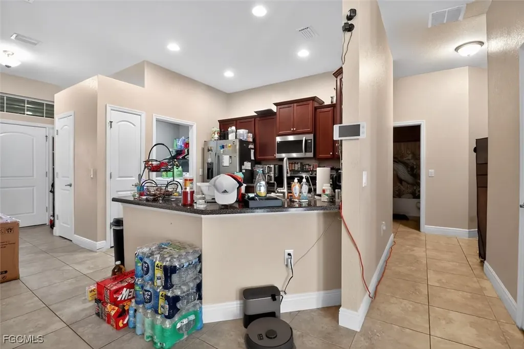 4301 NW 36th Place Cape Coral FL 33993