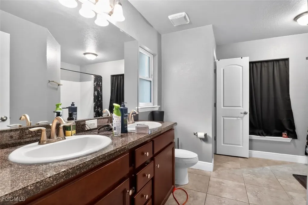 4301 NW 36th Place Cape Coral FL 33993