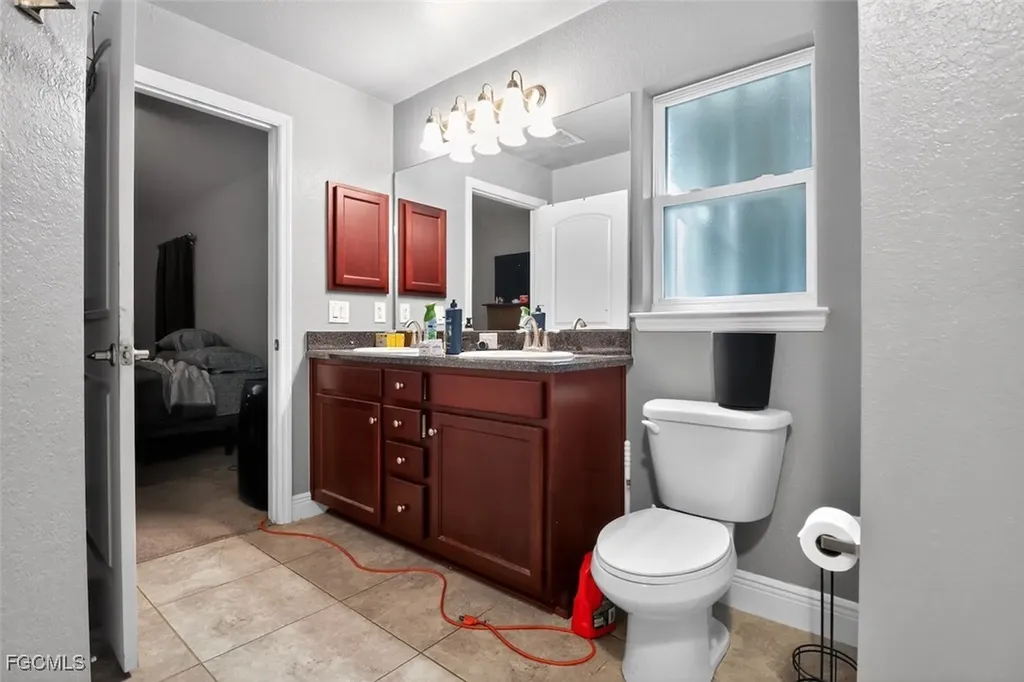4301 NW 36th Place Cape Coral FL 33993