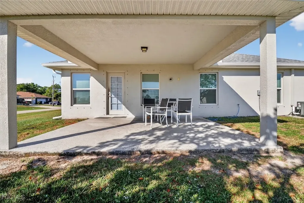 4301 NW 36th Place Cape Coral FL 33993