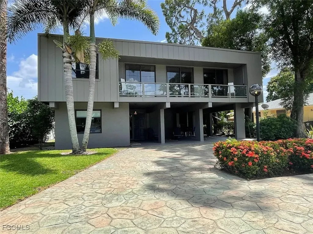 1702 Hill Avenue Fort Myers FL 33901