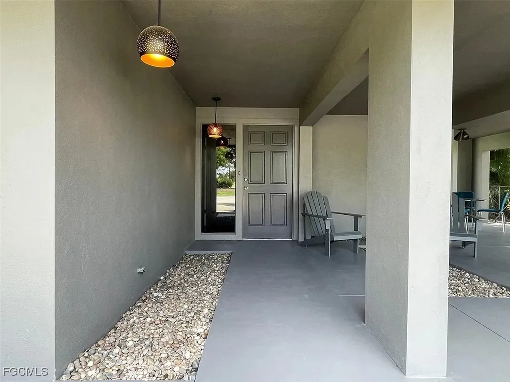 1702 Hill Avenue Fort Myers FL 33901