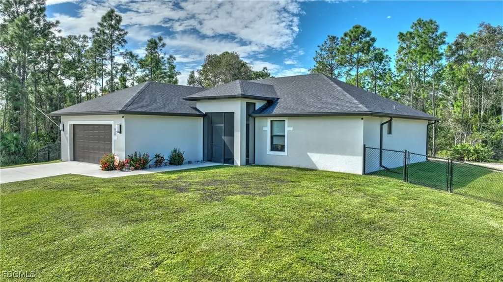 828 Downer Avenue S Lehigh Acres FL 33974