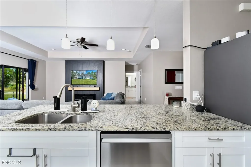 828 Downer Avenue S Lehigh Acres FL 33974