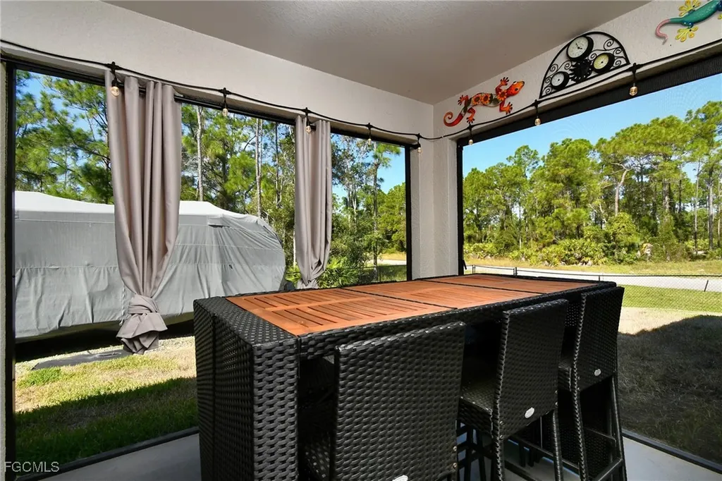 828 Downer Avenue S Lehigh Acres FL 33974