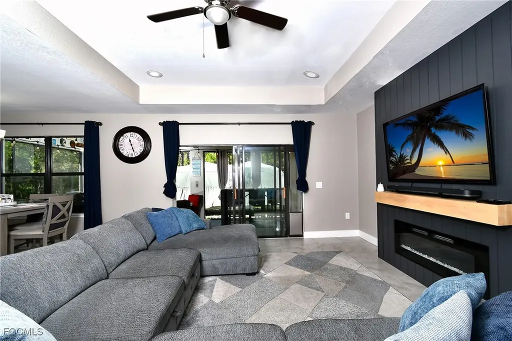 828 Downer Avenue S Lehigh Acres FL 33974