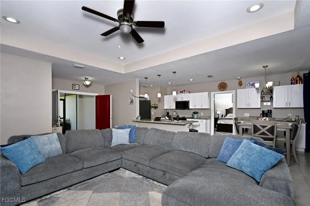 828 Downer Avenue S Lehigh Acres FL 33974