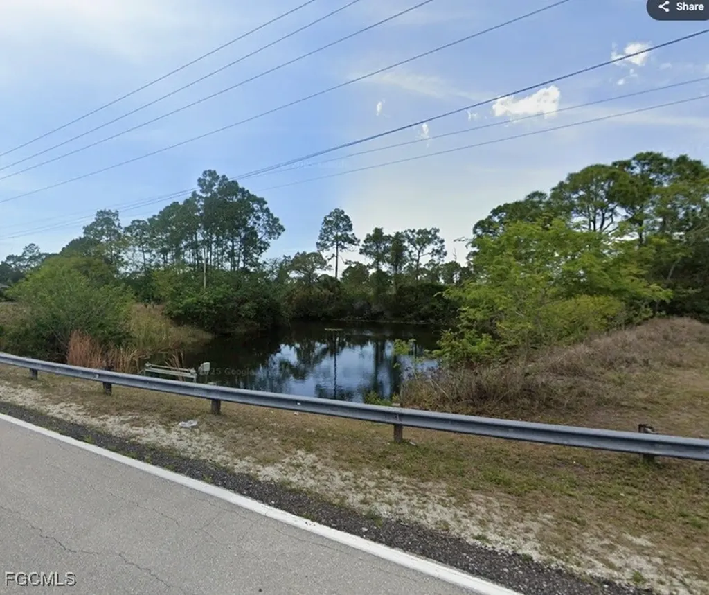 417 Wilmington Parkway Cape Coral FL 33993