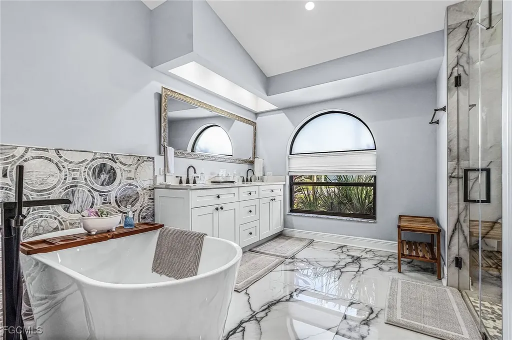 2528 SE 25th Avenue Cape Coral FL 33904