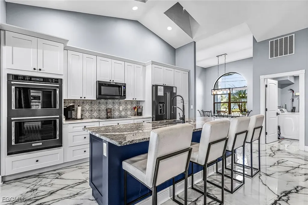 2528 SE 25th Avenue Cape Coral FL 33904