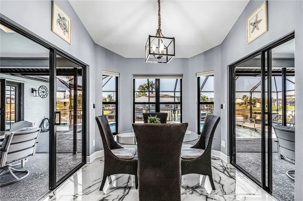 2528 SE 25th Avenue Cape Coral FL 33904