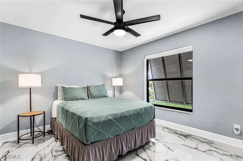 2528 SE 25th Avenue Cape Coral FL 33904