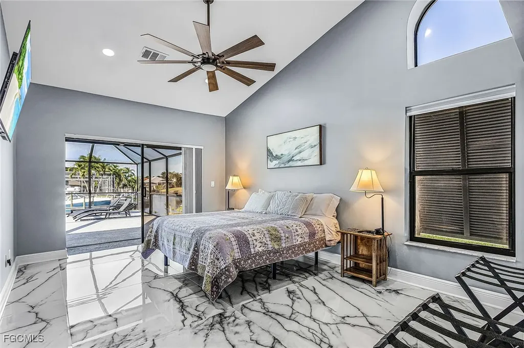 2528 SE 25th Avenue Cape Coral FL 33904