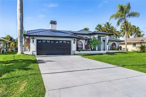 2528 SE 25th Avenue Cape Coral FL 33904