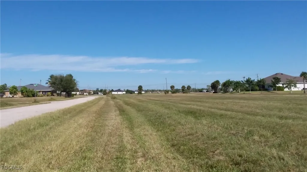 1505-1513 NW 32nd Place Cape Coral FL 33993