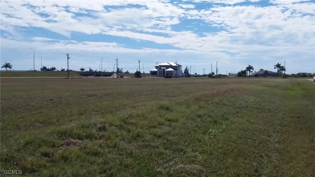 1505-1513 NW 32nd Place Cape Coral FL 33993