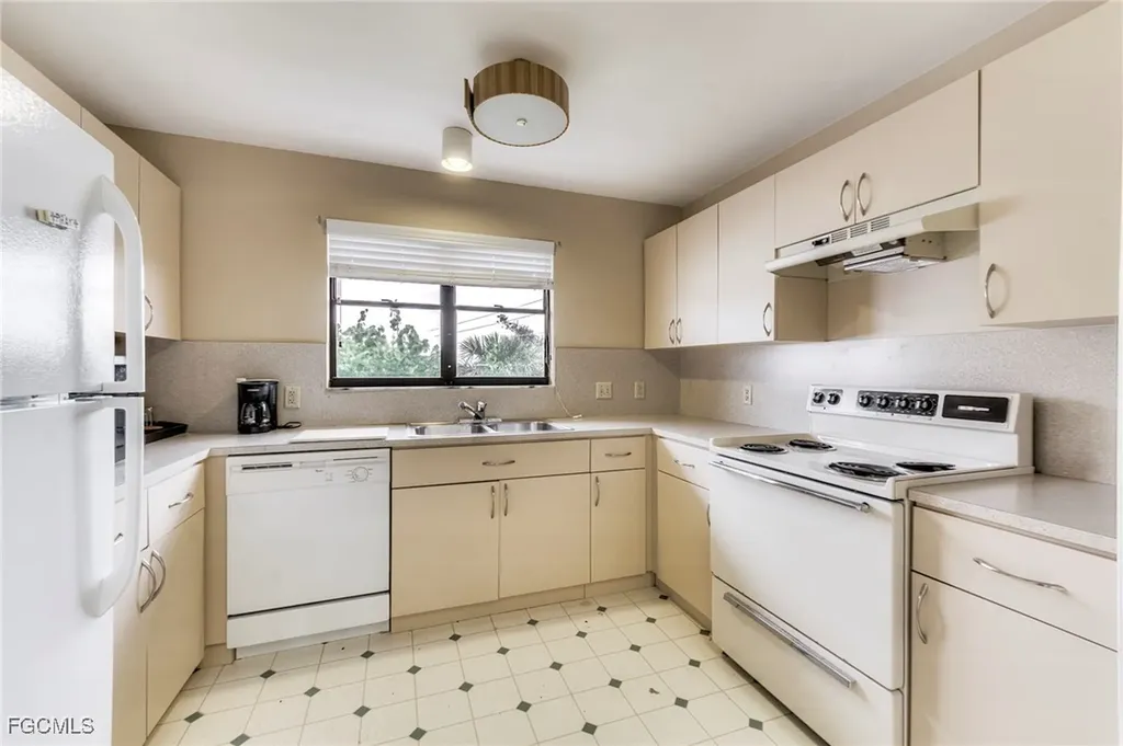 1149 Periwinkle Way Sanibel FL 33957