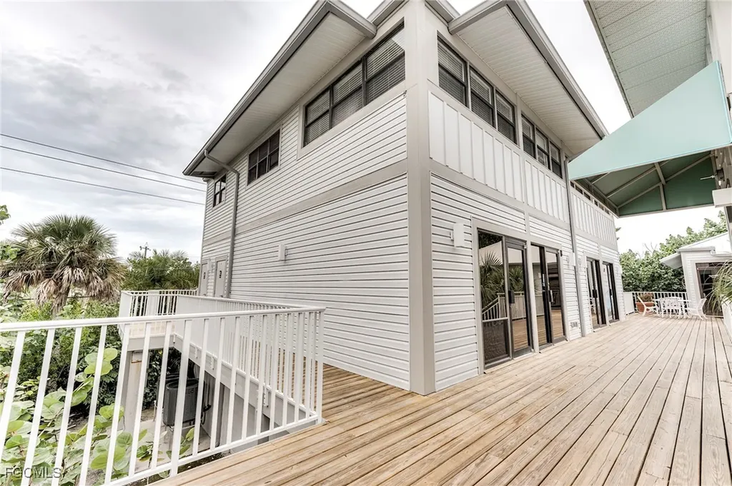 1149 Periwinkle Way Sanibel FL 33957