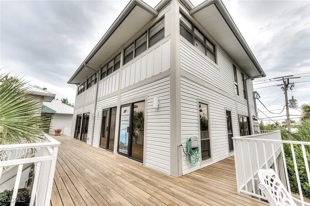 1149 Periwinkle Way Sanibel FL 33957