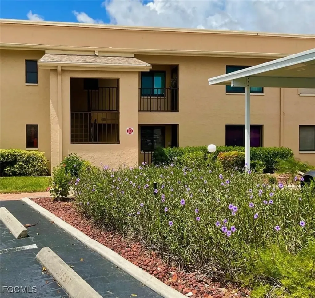 3708 SE 12th Avenue Cape Coral FL 33904