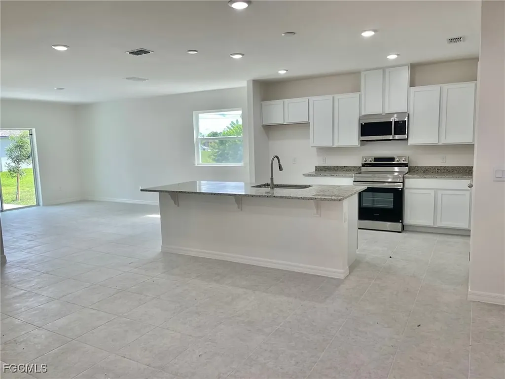 341 SW 29th Avenue Cape Coral FL 33991