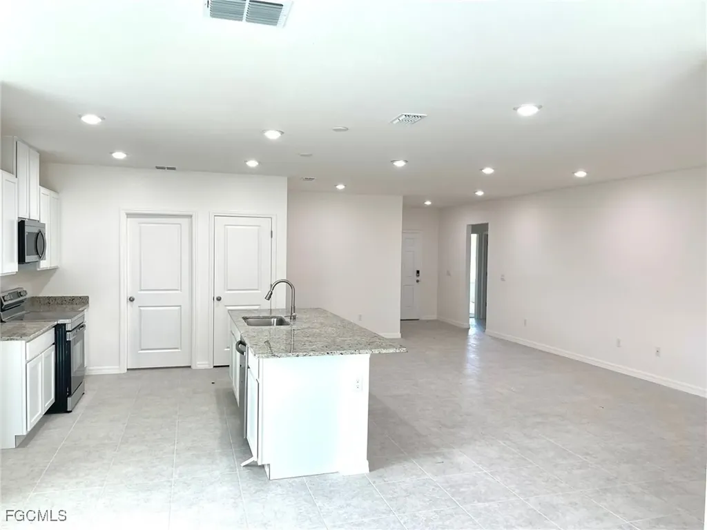 341 SW 29th Avenue Cape Coral FL 33991