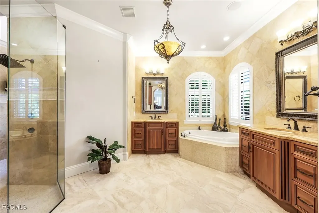 5502 Harbour Preserve Circle Cape Coral FL 33914