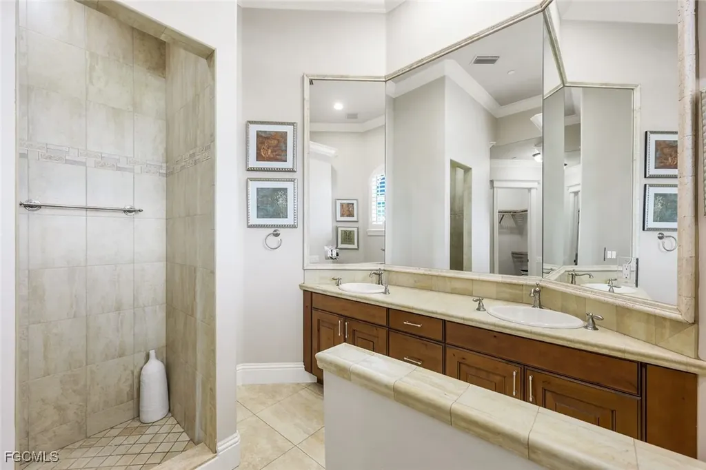 5502 Harbour Preserve Circle Cape Coral FL 33914