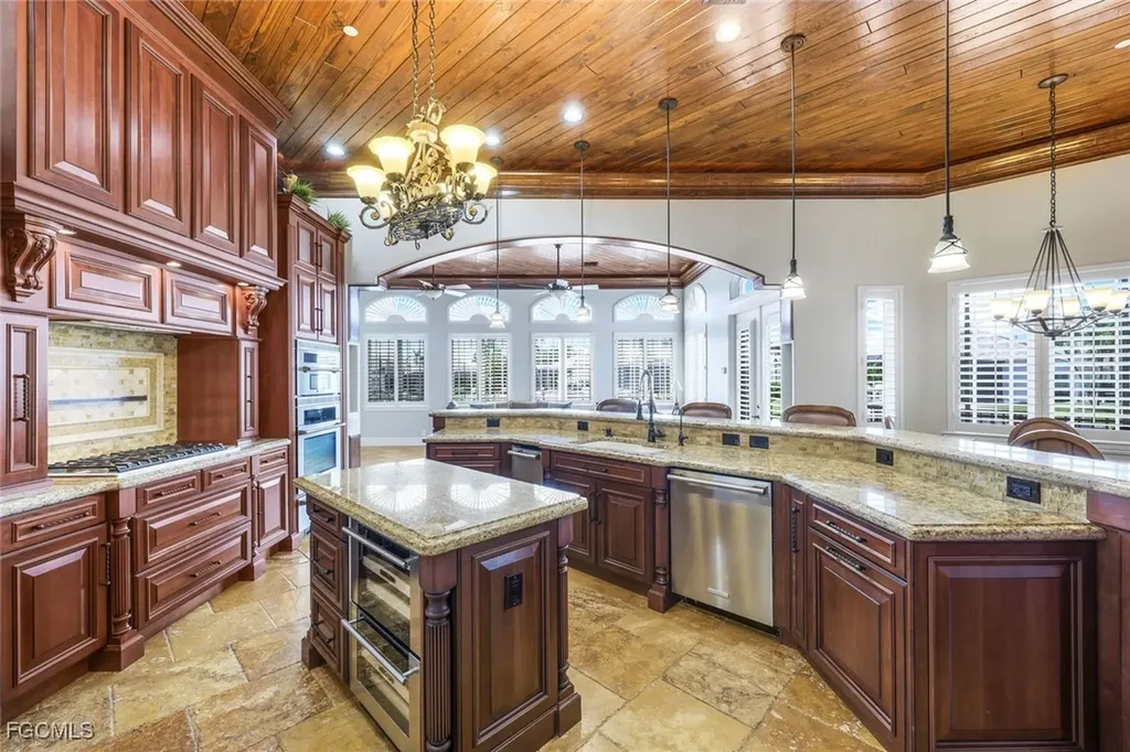 5502 Harbour Preserve Circle Cape Coral FL 33914