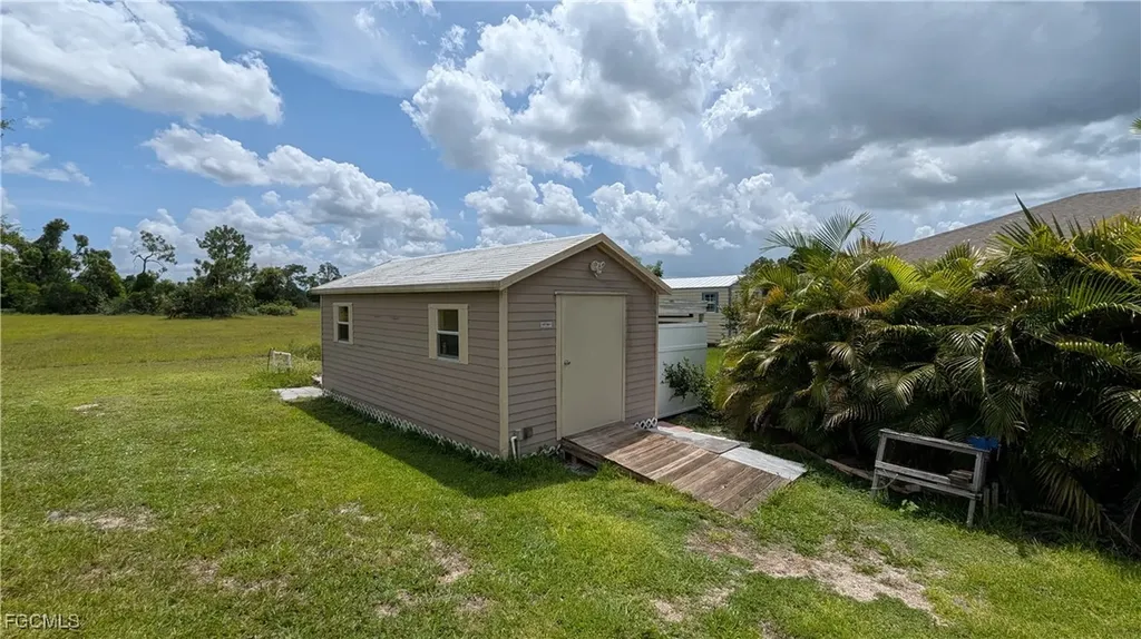 4005 NE 17th Avenue Cape Coral FL 33909