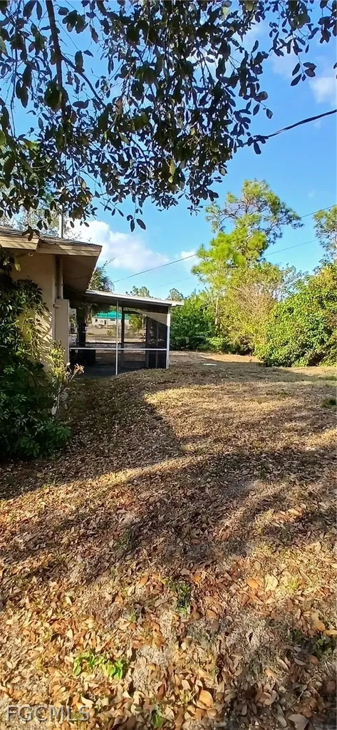 1216-1218 W 12th Street Lehigh Acres FL 33972