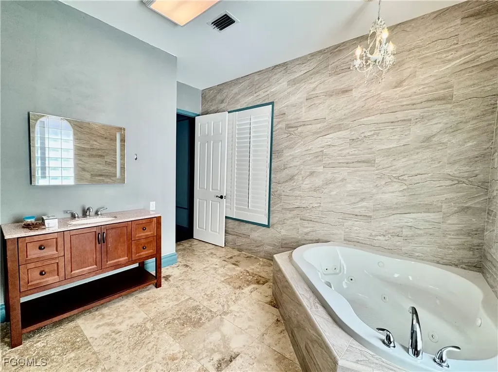14370 Mcgregor Boulevard Fort Myers FL 33919