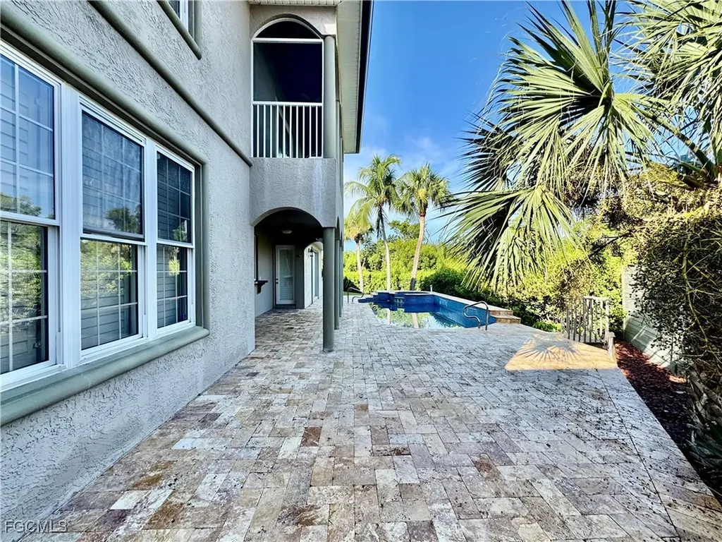 14370 Mcgregor Boulevard Fort Myers FL 33919