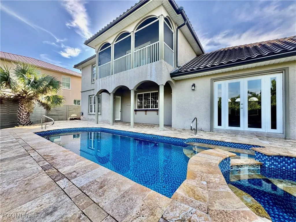14370 Mcgregor Boulevard Fort Myers FL 33919