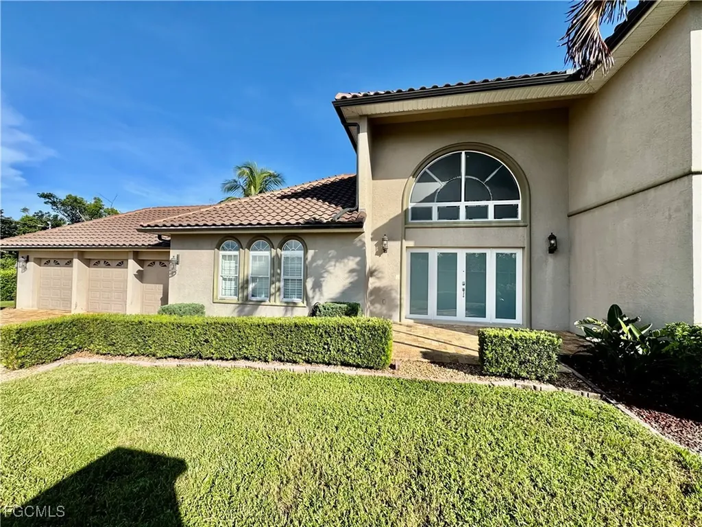 14370 Mcgregor Boulevard Fort Myers FL 33919