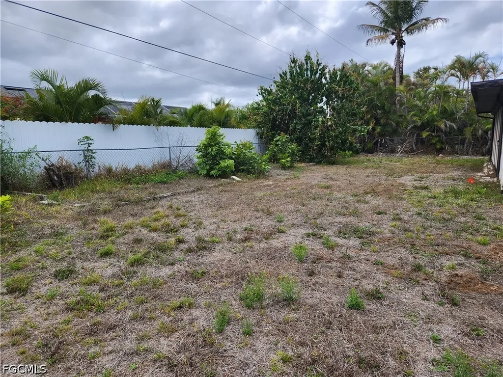 122 SW 21st Street Cape Coral FL 33991