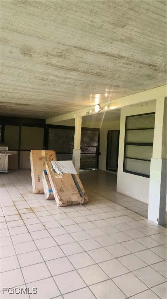 122 SW 21st Street Cape Coral FL 33991