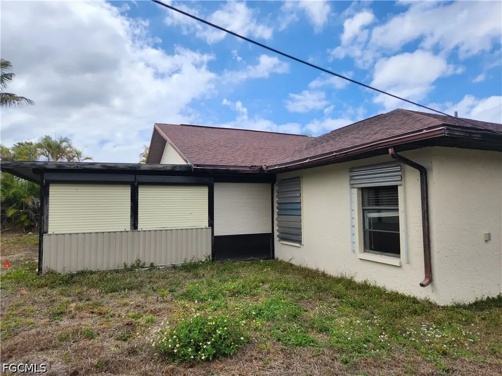 122 SW 21st Street Cape Coral FL 33991