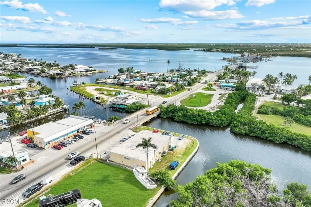4547 Pine Island Road NW Matlacha FL 33993
