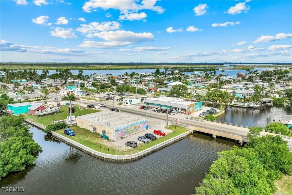 4547 Pine Island Road NW Matlacha FL 33993