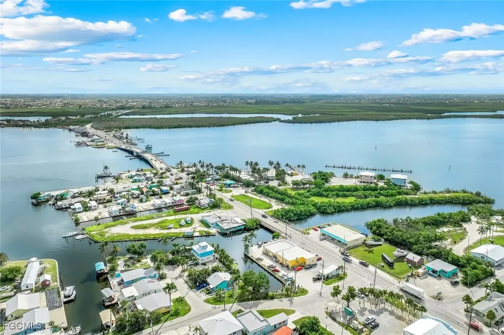 4547 Pine Island Road NW Matlacha FL 33993