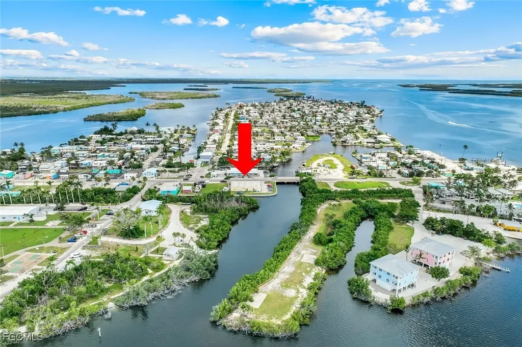 4547 Pine Island Road NW Matlacha FL 33993