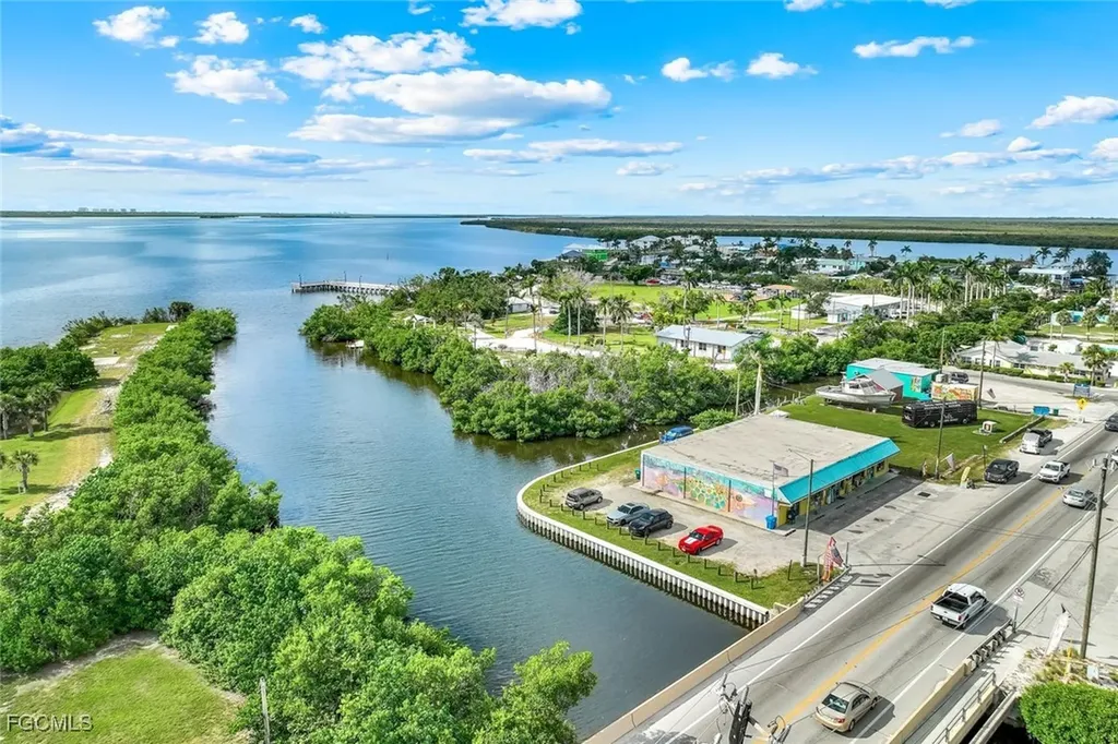 4547 Pine Island Road NW Matlacha FL 33993