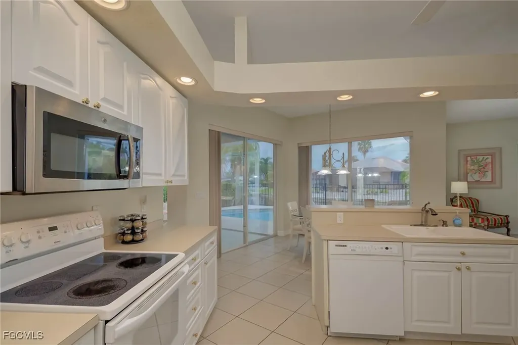 4418 SW 19th Place Cape Coral FL 33914