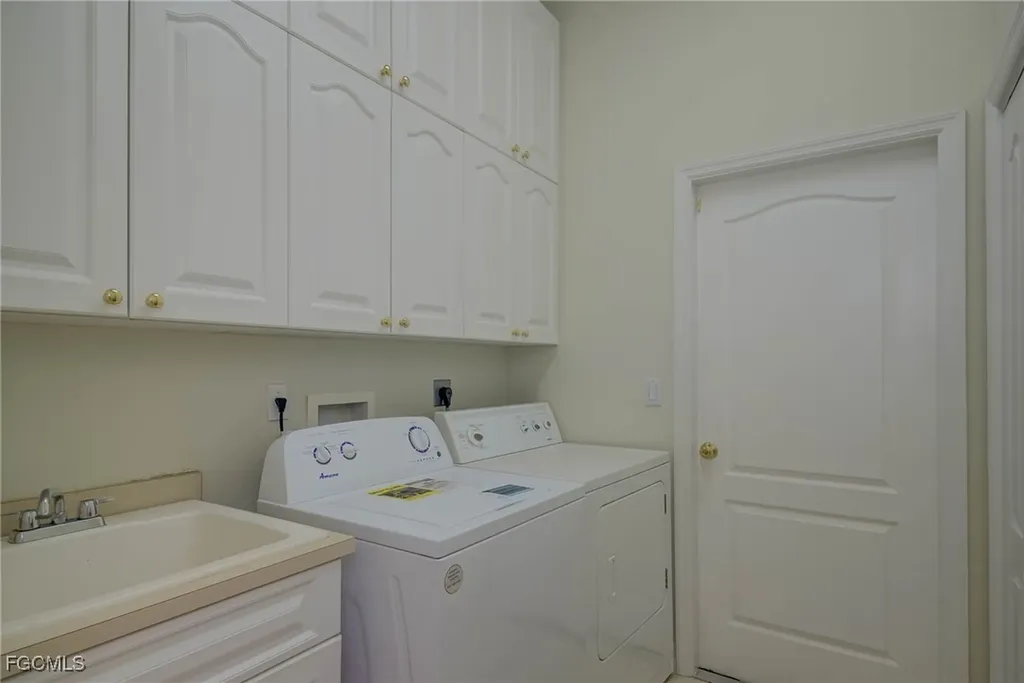 4418 SW 19th Place Cape Coral FL 33914